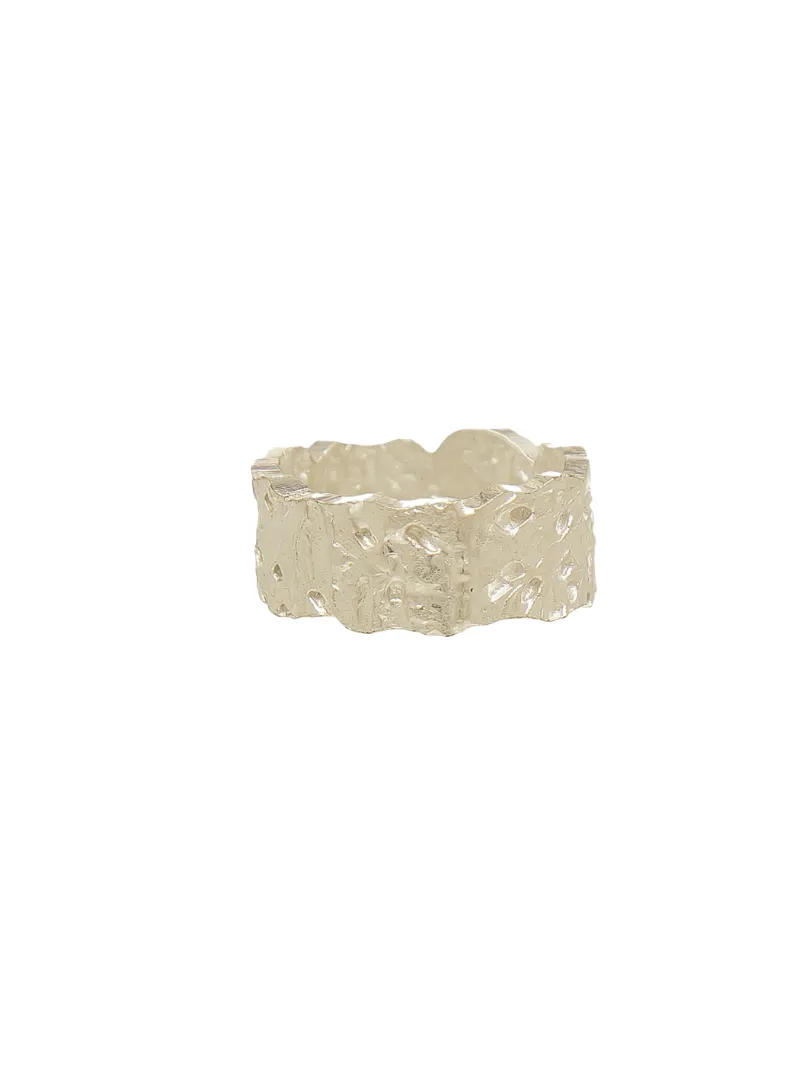 ANJINI DHAWAN X TEXTURE RING