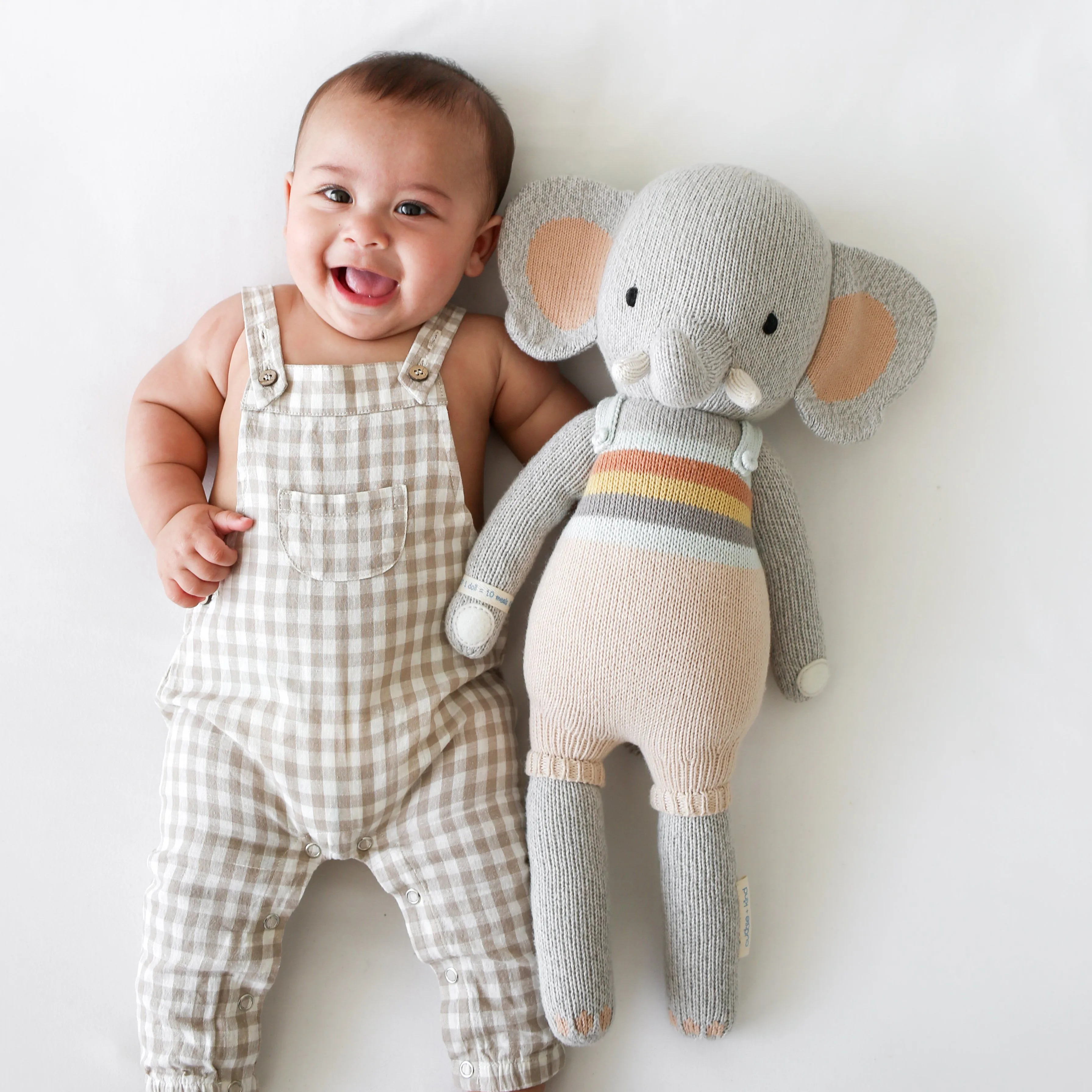 Cuddle   Kind Evan the Elephant | Regular