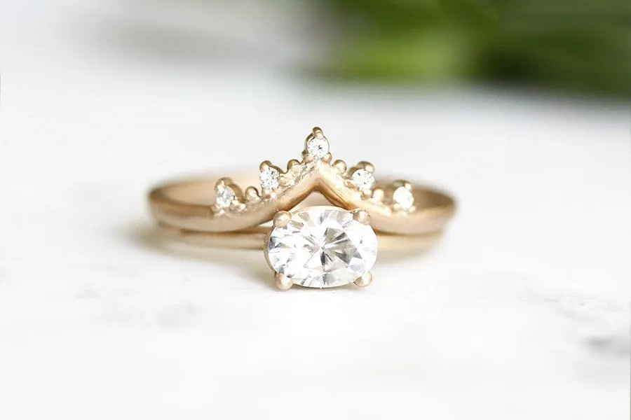 Isara Moissanite Ring