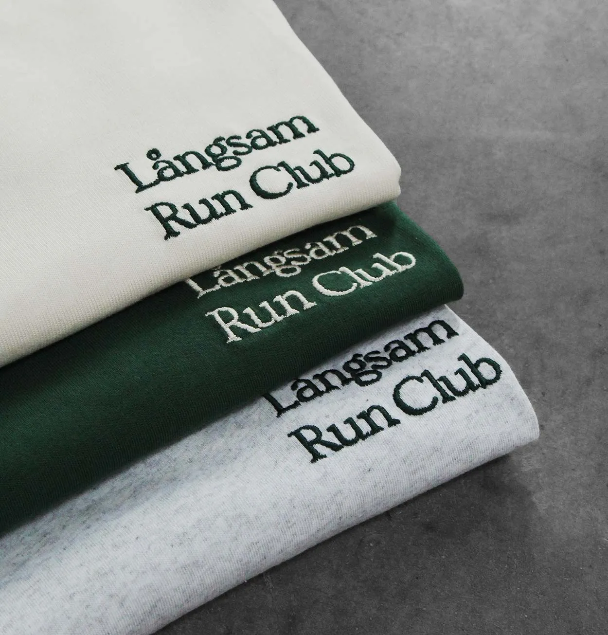 Lngsam Run Club Embroidered Logo T-Shirt in White Heather