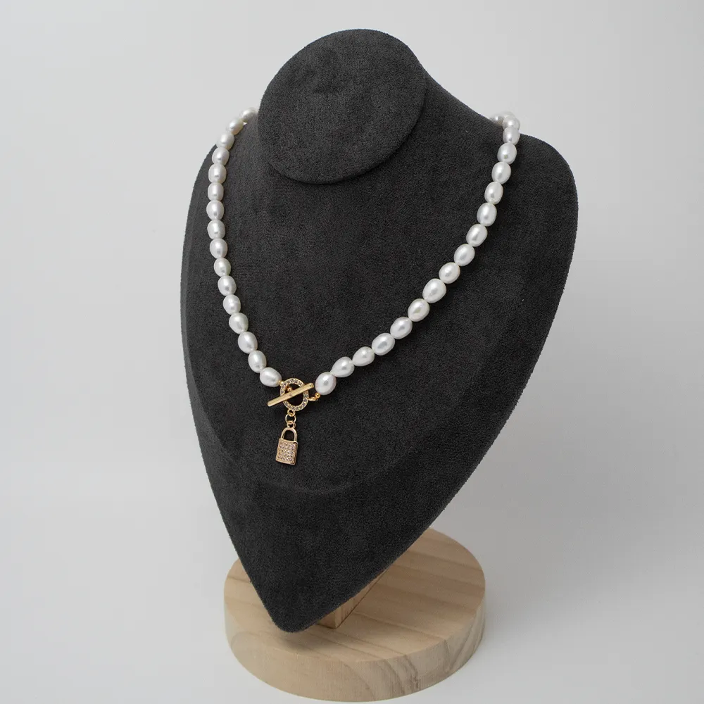 Lock Freshwater Pearls Necklace