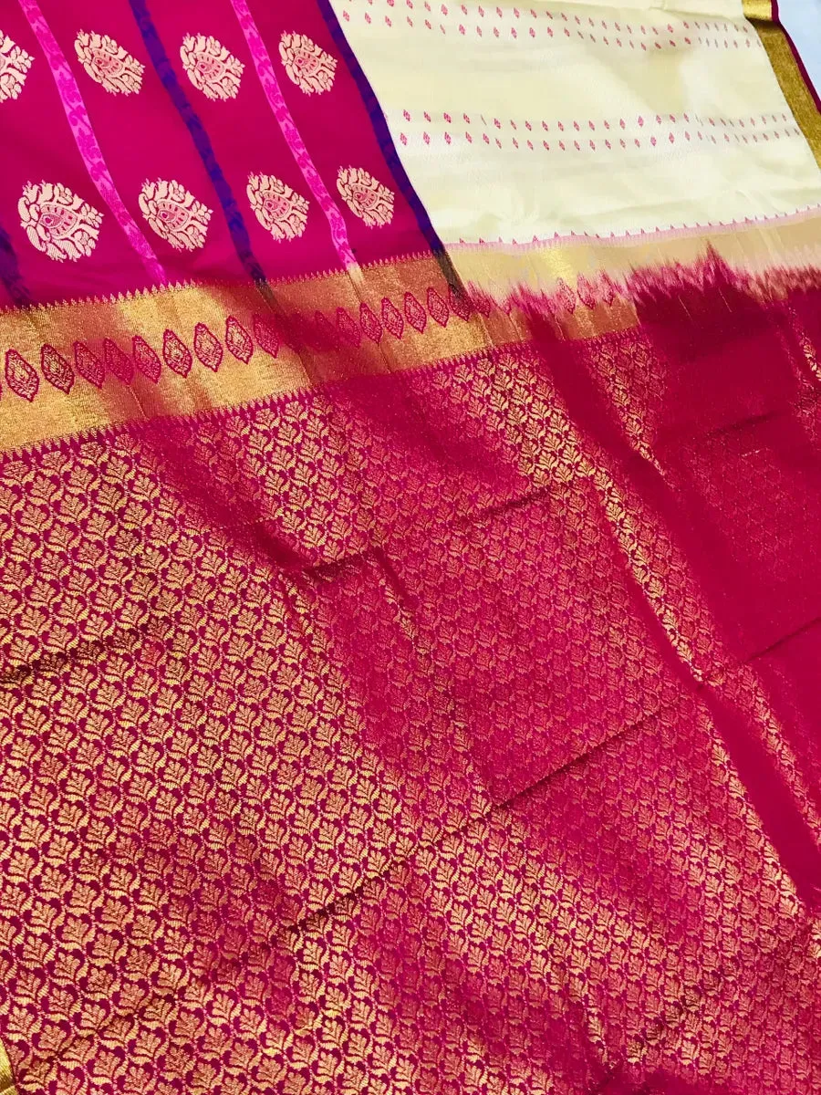 Marvelous Kanchi Silk Saree In Archaic Ivory With Pink Border - SILKMARK CERTIFIED