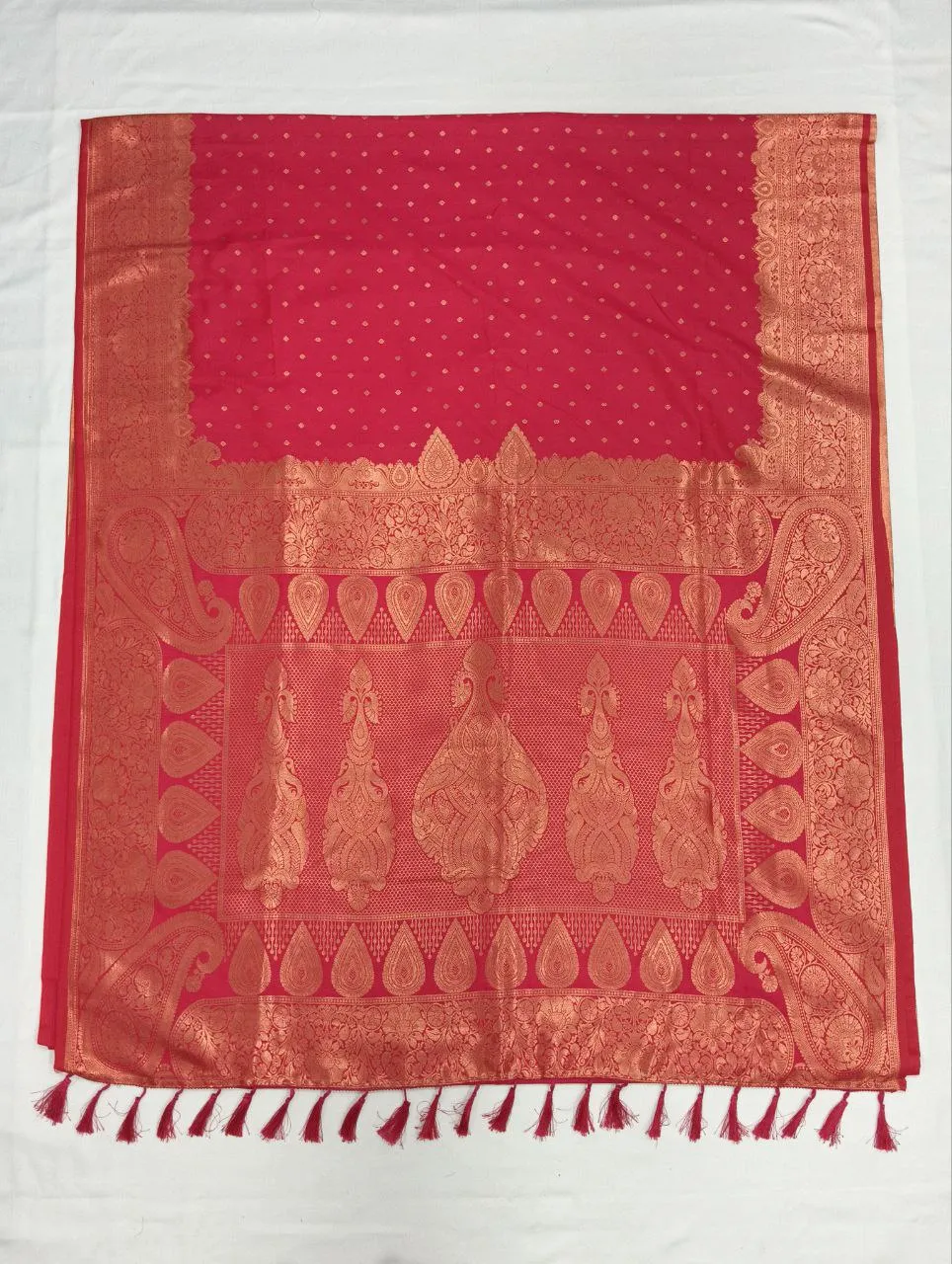 Stunning Pink color Soft Silk Saree And Rich Pallu With Fancy Tassels For Women